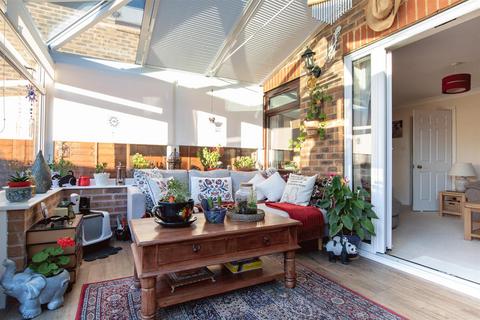 15 Archfield, Wellingborough, NN8 4HH