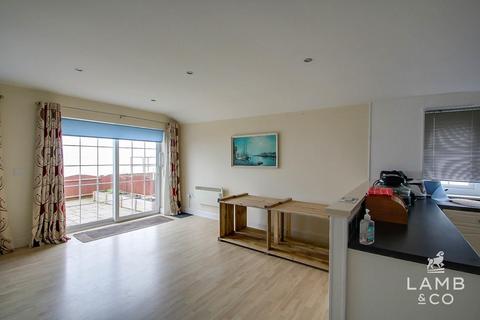 4 bedroom detached house for sale, Eastern Promenade, St Osyth CO16