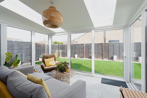 13 Royal Drive, Epsom, KT18 5PR
