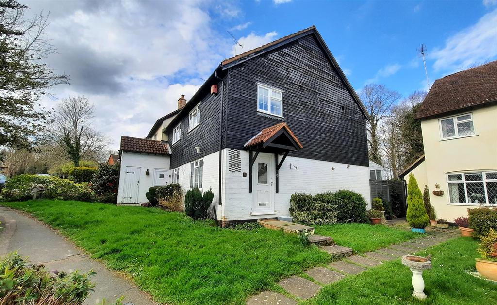 Ash Meadow, Much Hadham 3 bed end of terrace house for sale £425,000