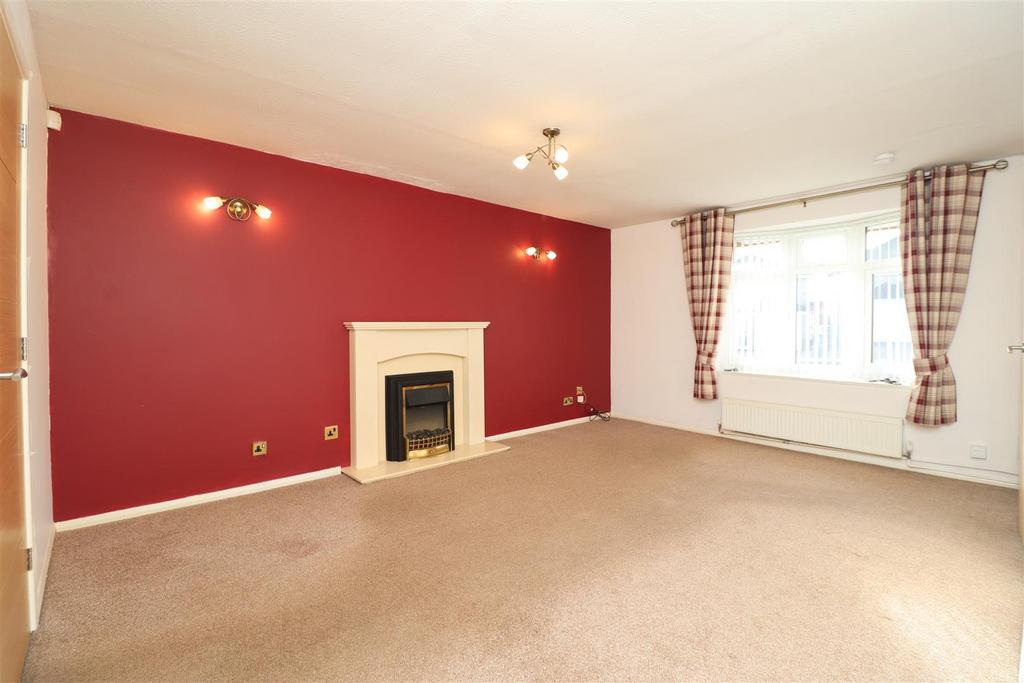 Cumberland Drive, Nuneaton 3 bed semidetached house £1,100 pcm (£254 pw)