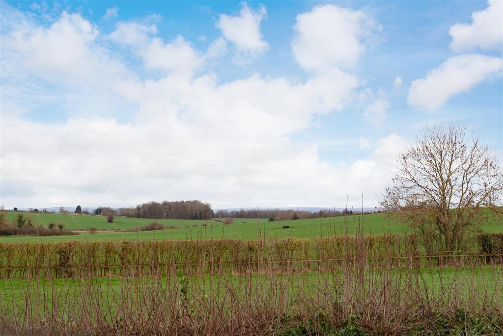 Sharina Cottage-12 - Blue Sky.jpg