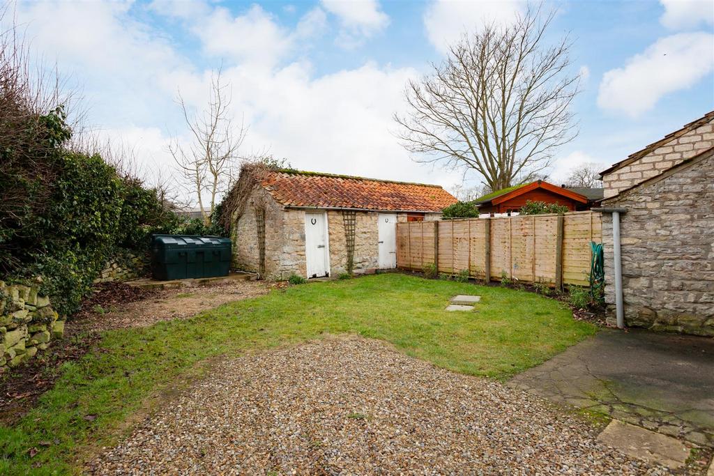Sharina Cottage-05 - Blue Sky.jpg