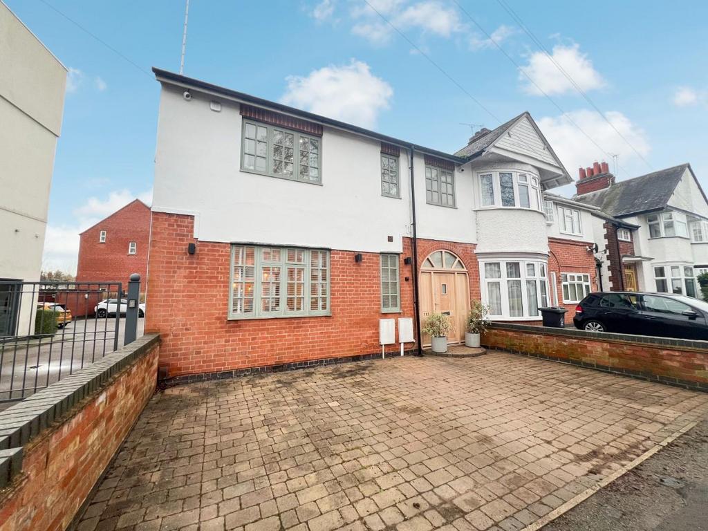 Knighton Church Road, South Knighton, Leicester 2 bed semidetached