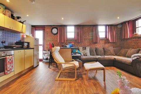 2 bedroom apartment for sale, Vinings Warehouse, Gloucester Docks