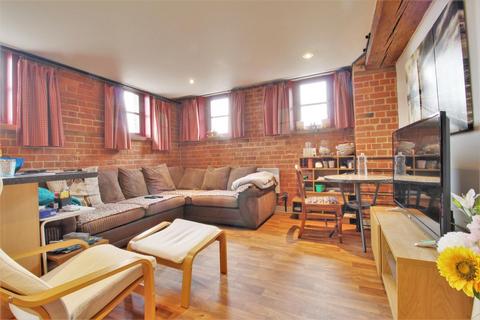 2 bedroom apartment for sale, Vinings Warehouse, Gloucester Docks