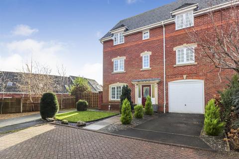 4 bedroom townhouse for sale, Bentley Drive, Oswestry