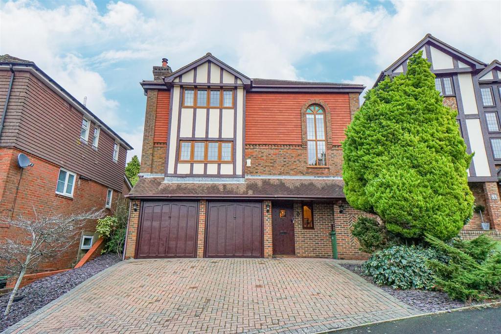 Truman Drive, St. LeonardsOnSea 5 bed detached house for sale £575,000