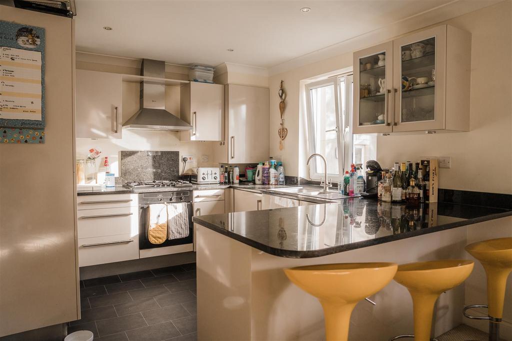 Brittany Road, St. LeonardsOnSea 2 bed flat for sale £265,000