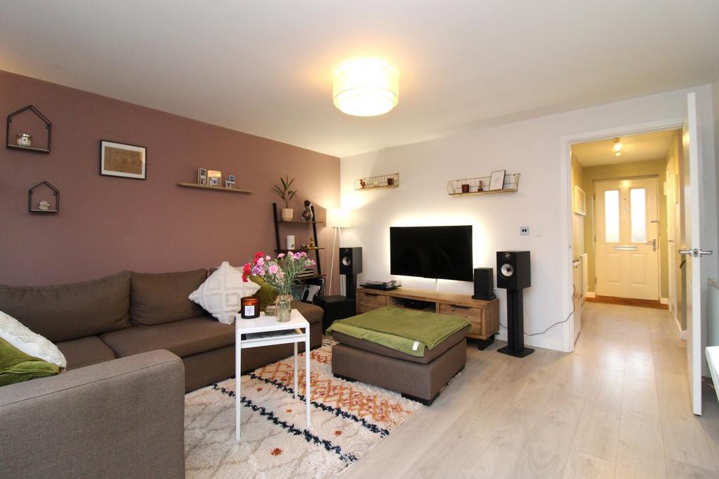 Plaxton Way, Herne Bay, CT6 3 bed semidetached house for sale £270,000