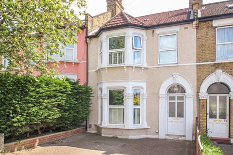 56 Arngask Road, London, SE6 1XU