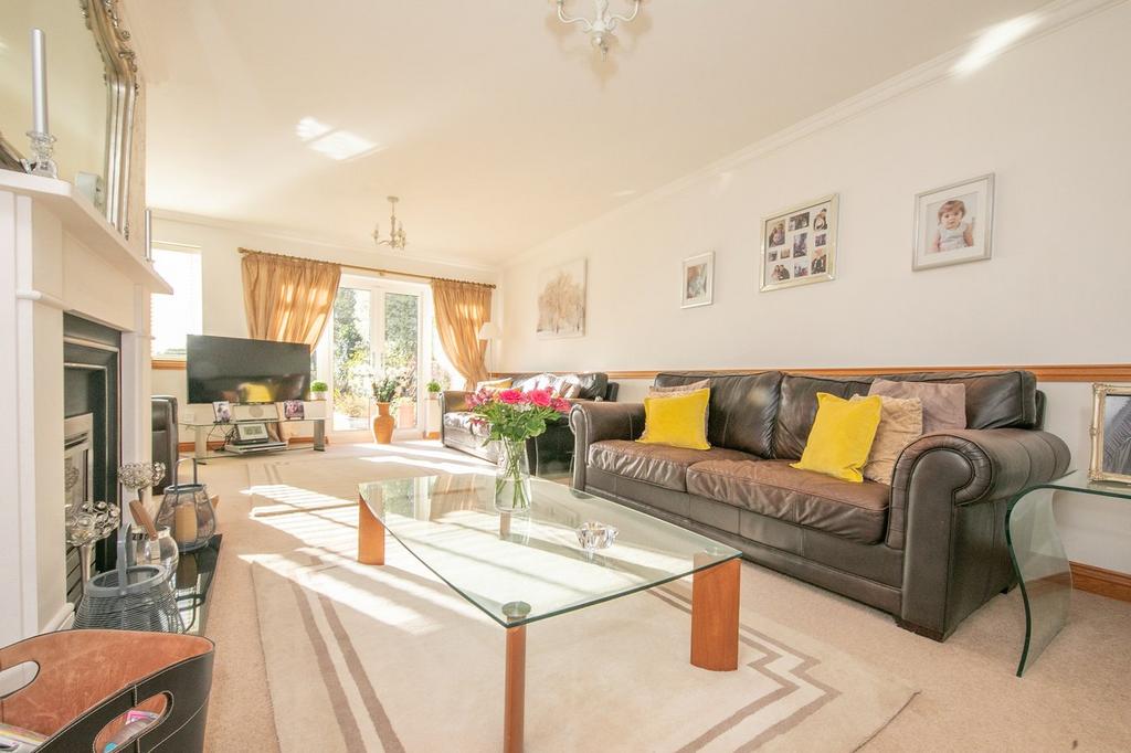 Wivenhoe Road, Alresford, CO7 4 bed detached house for sale £599,950