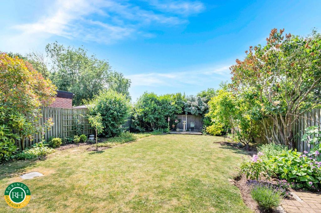 St. Marys Drive, Dunsville, Doncaster 3 bed detached bungalow for sale