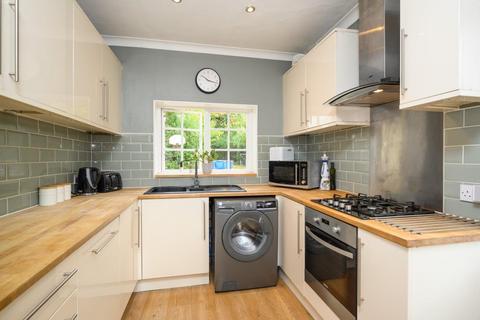 47 Copthorne Road, Leatherhead, KT22 7EE