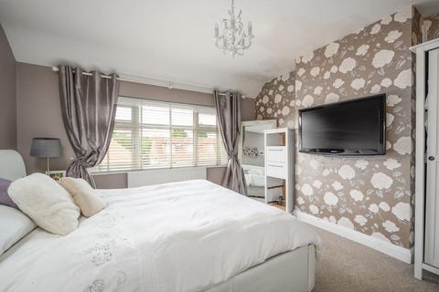 47 Copthorne Road, Leatherhead, KT22 7EE