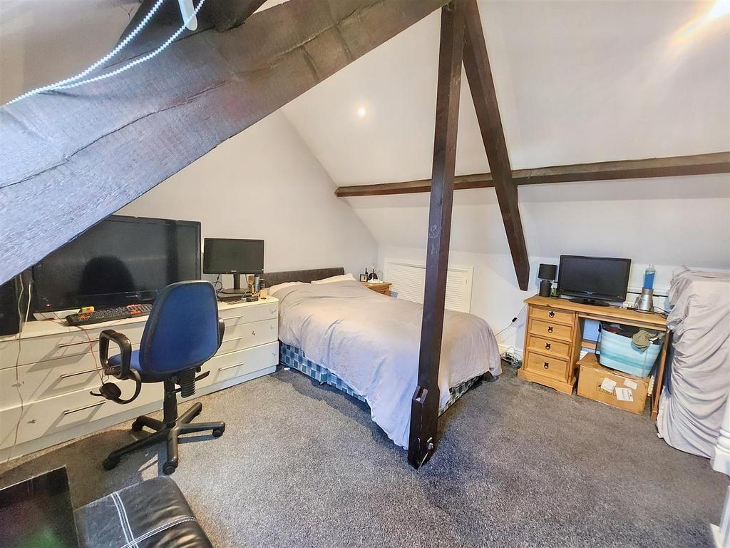 Attic Room.jpg
