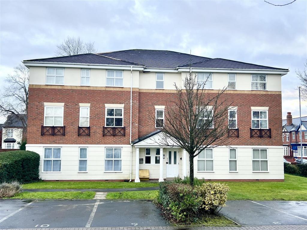 Victoria Gardens Cradley Heath 1.jpg