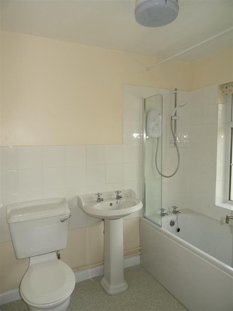 Bathroom.JPG