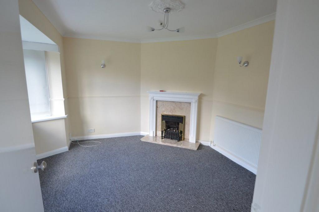 Galbraith Close, Coseley, Bilston 3 bed semidetached house £895 pcm