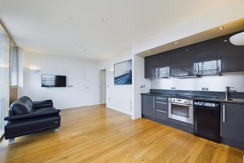 2 bedroom penthouse to rent, Wellington Street, Leeds