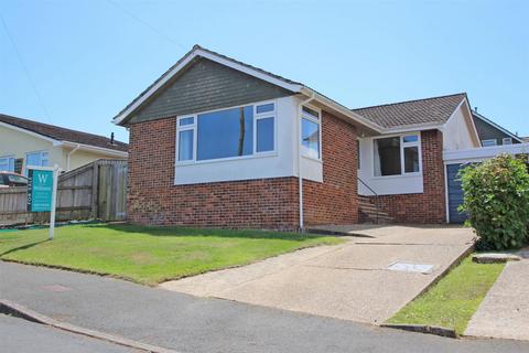 3 bedroom detached bungalow for sale, Verwood Drive, Binstead  CHAIN FREE