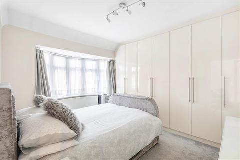 37 Eton Avenue, Hounslow, TW5 0HB