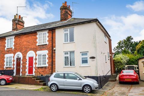 2 bedroom end of terrace house for sale, Main Road, Danbury