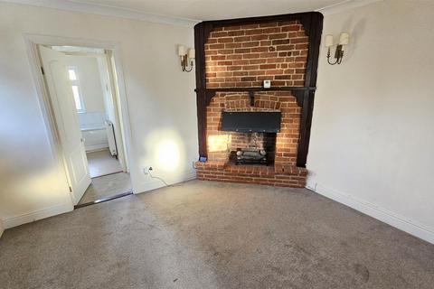 2 bedroom end of terrace house for sale, Main Road, Danbury