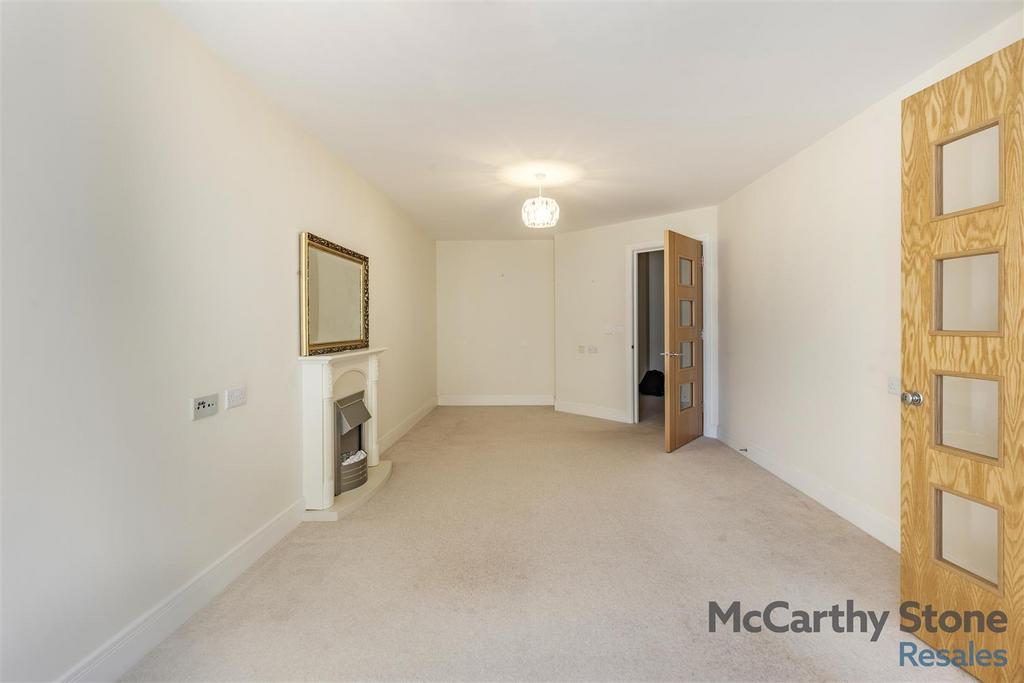8662102-interior03.jpg