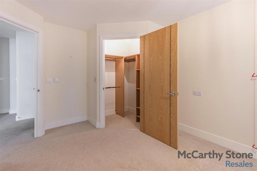 8662102-interior13.jpg