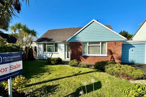 2 bedroom detached bungalow for sale, Cavie Crescent, Braunton EX33