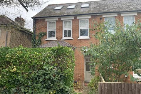 19a Gordon Road, Ashford, TW15 3ES