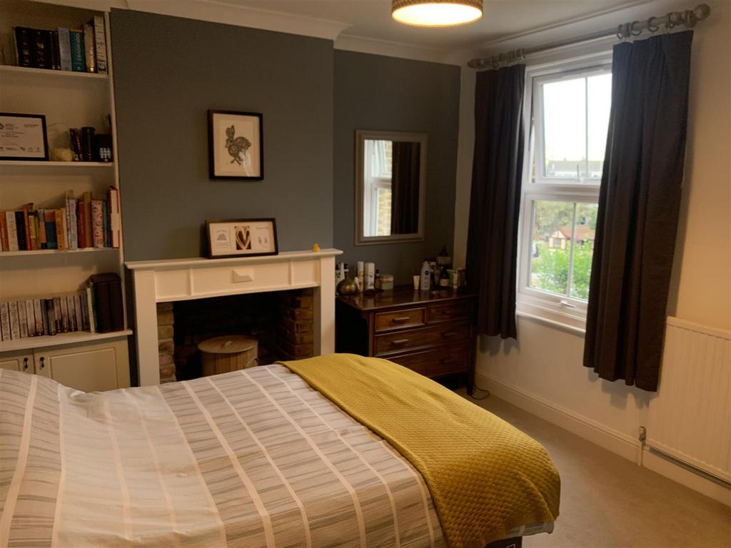 Gordon Road Bedroom.jpg