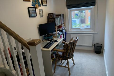 19a Gordon Road, Ashford, TW15 3ES