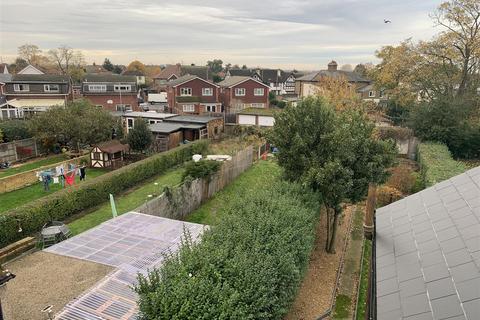 19a Gordon Road, Ashford, TW15 3ES