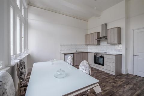 1 bedroom property for sale, Bradford Road, Brighouse