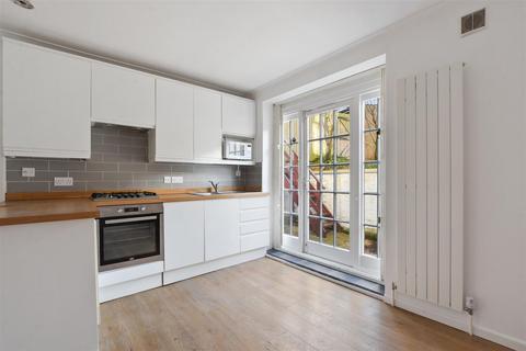 2 bedroom flat for sale, Dartmouth Park Road, NW5