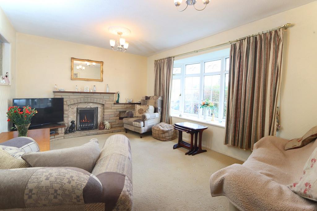 Ashdene Close, Kidderminster, DY10 2 bed semidetached house for sale