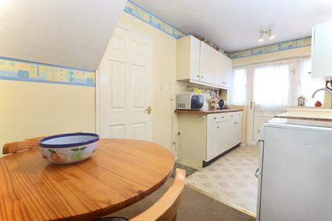 22 Ashdene Close, Kidderminster, DY10 3XB