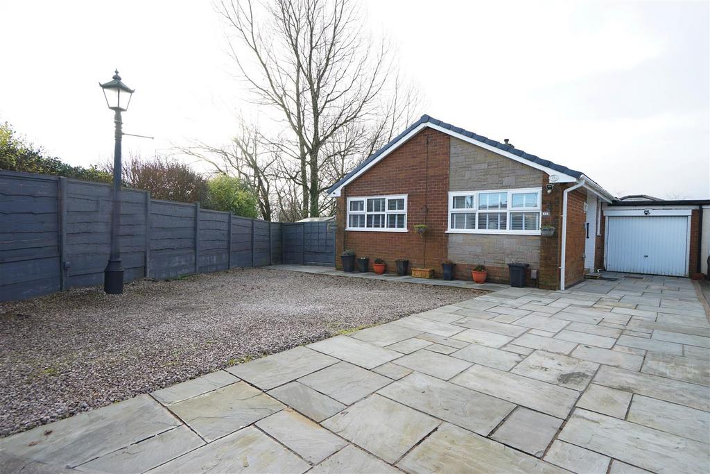 Buckingham Avenue, Horwich, Bolton 3 bed bungalow for sale £365,000