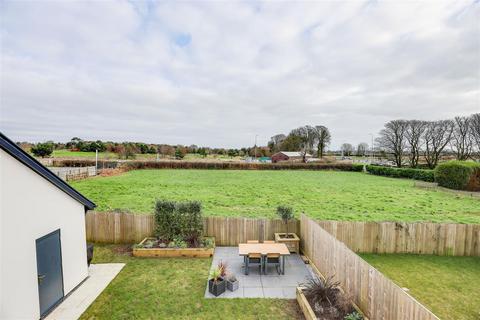 4 bedroom detached house for sale - Court Close, Cottrell Gardens, Bonvilston, Vale Of Glamorgan, CF5 6FX