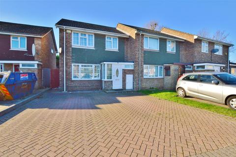 6 Rowan Way, Slough, SL2 1EX