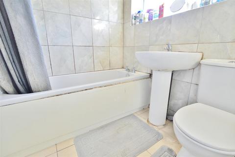 6 Rowan Way, Slough, SL2 1EX