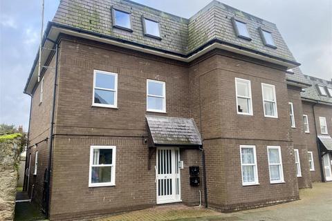 3 bedroom flat for sale, 4 Cadnant Court, Beaumaris