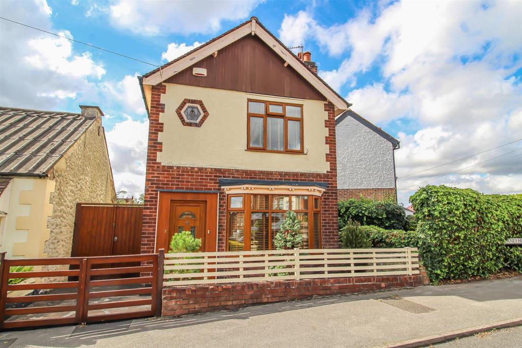 Thorney Hill, Thorneywood, Nottingham 2 bed detached house for sale £