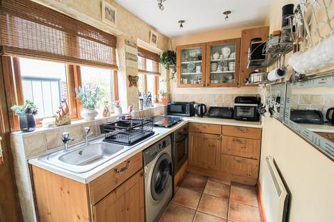 2 bedroom detached house for sale, Thorney Hill, Thorneywood, Nottingham