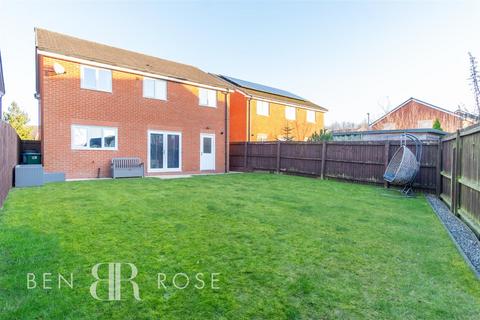 5 Fir Tree Grove, Clayton Le Woods, Chorley, PR6 7FJ