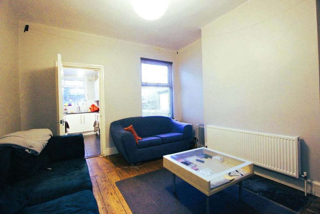 2. Lounge .JPG