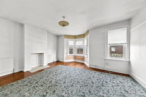 59a Windmill Road, Hampton Hill, Hampton, TW12 1QS
