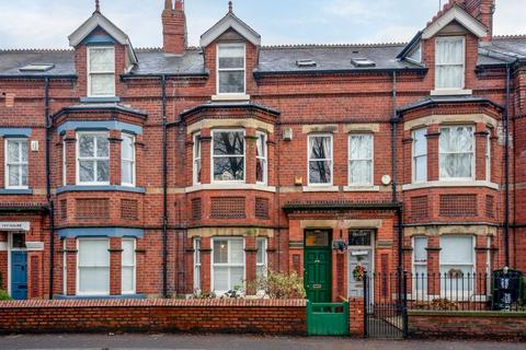 5 bedroom townhouse for sale - Haxby Road, York